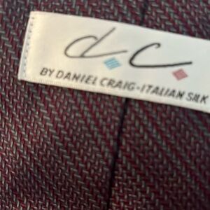 D C By Daniel Craig Print Tie EUC